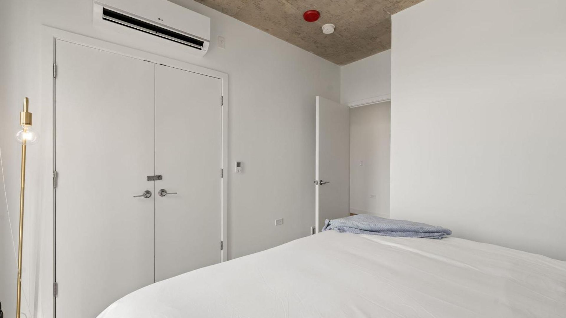 Hotel 3br Escape Bright Sleek Spacious Chicago