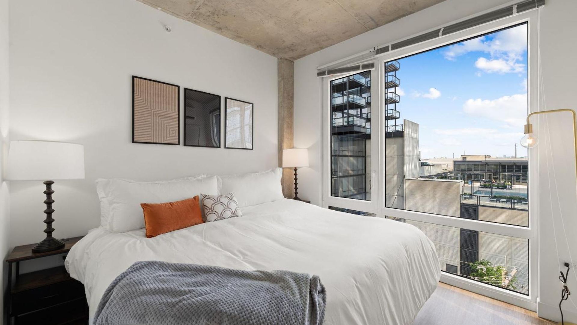3br Escape Bright Sleek Spacious *