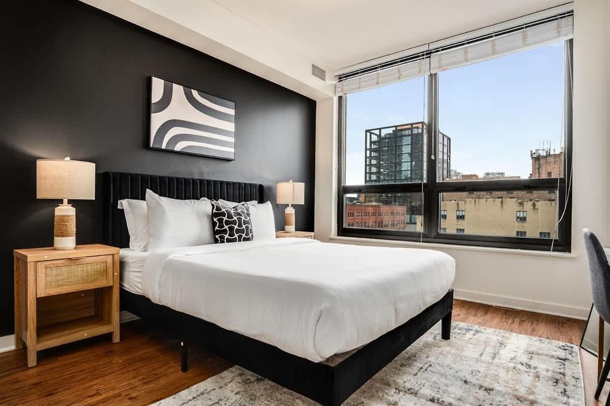 Apartment Boulevard Walk Everywhere 5 Mins To Magnificent Mile River North 05 Chicago