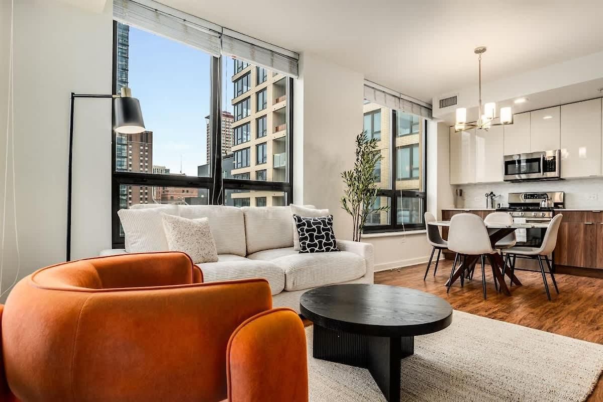 Boulevard Walk Everywhere 5 Mins To Magnificent Mile River North 05 Apartment