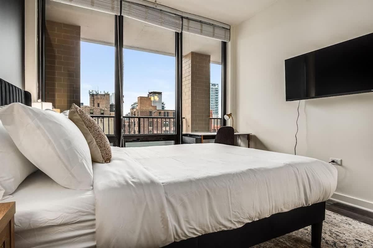Boulevard Walk Everywhere 5 Mins To Magnificent Mile River North 04 Apartment *