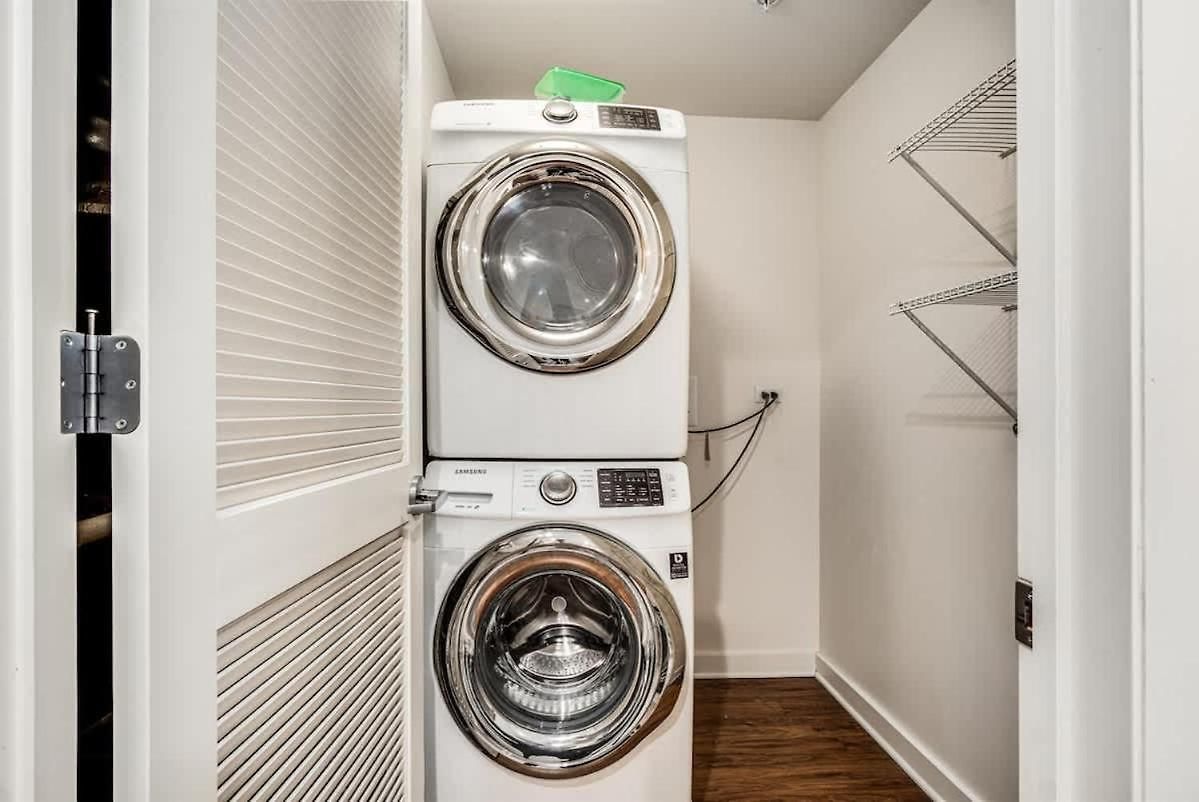 Apartment Boulevard Walk Everywhere 5 Mins To Magnificent Mile River North 01 *