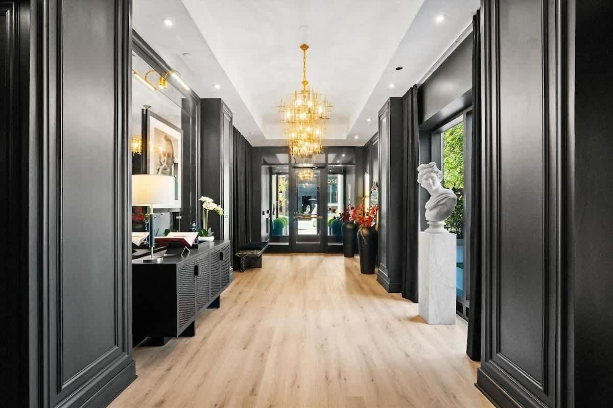 Apartment Boulevard Walk Everywhere 5 Mins To Magnificent Mile River North 01 Chicago