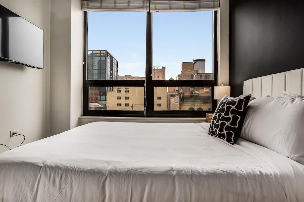 Boulevard Walk Everywhere 5 Mins To Magnificent Mile River North 01 Apartment
