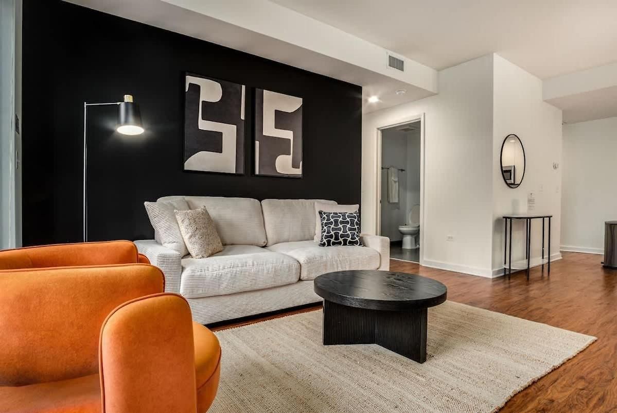 Boulevard Walk Everywhere 5 Mins To Magnificent Mile River North 01 Chicago