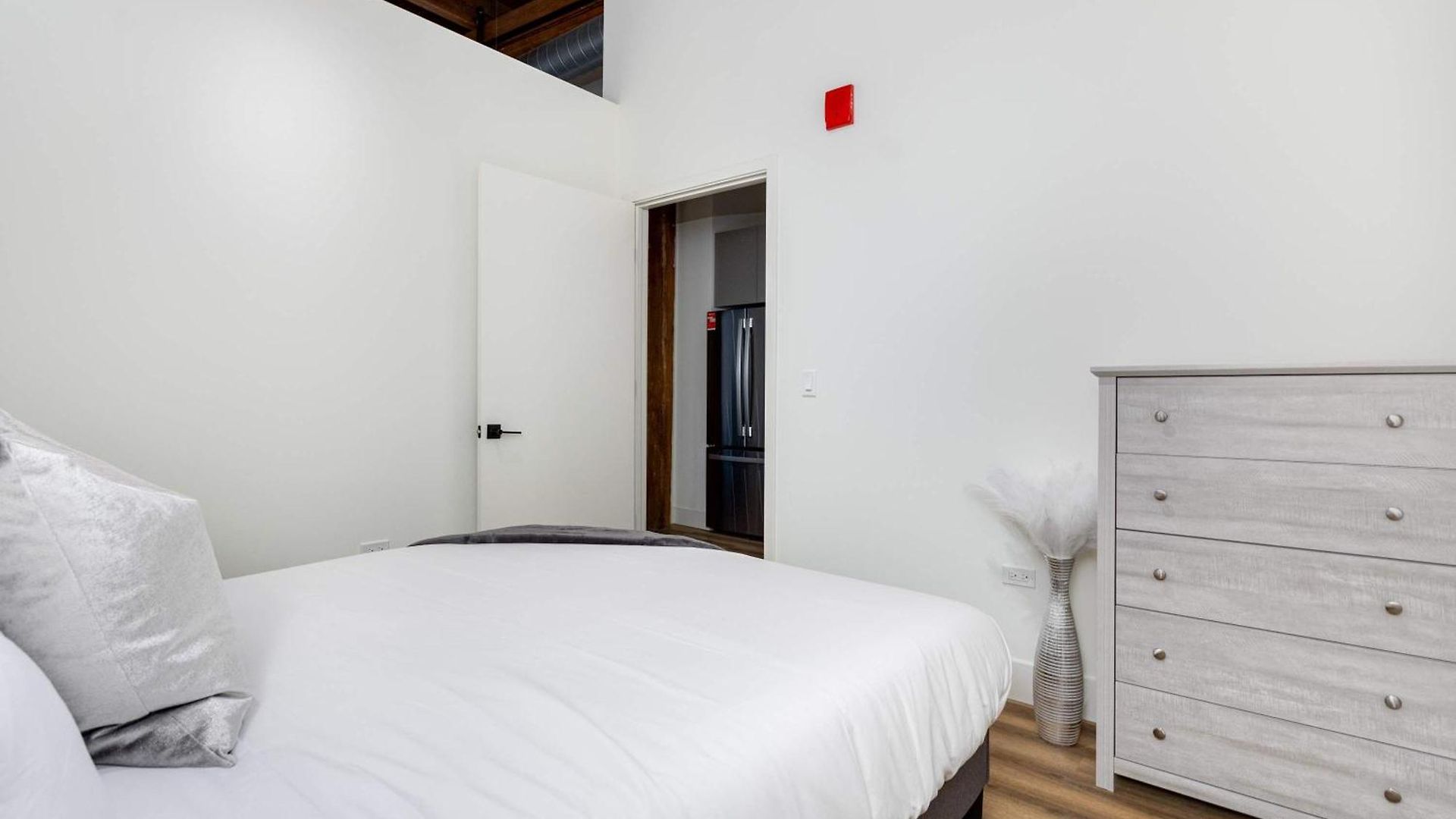 River North Rooftop With In And Out Parking 6 Apartment *