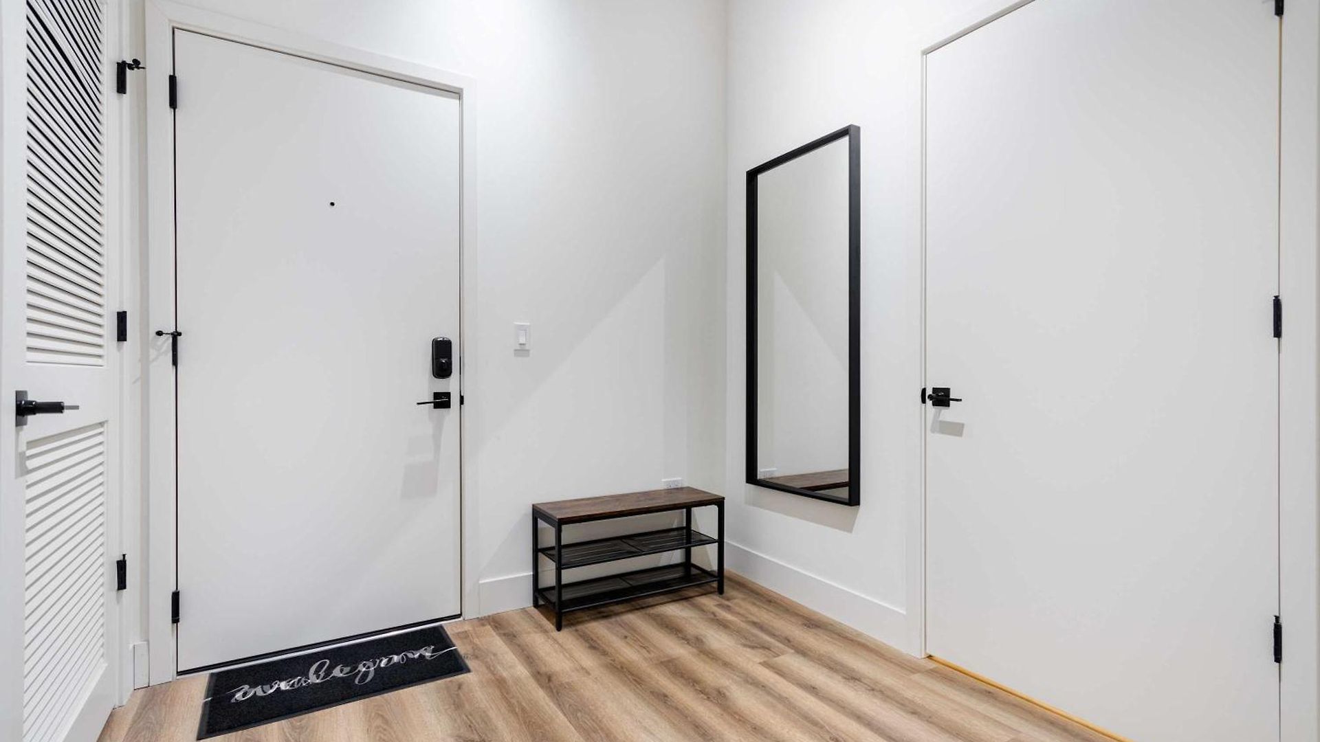 River North Rooftop With In And Out Parking 6 Apartment *