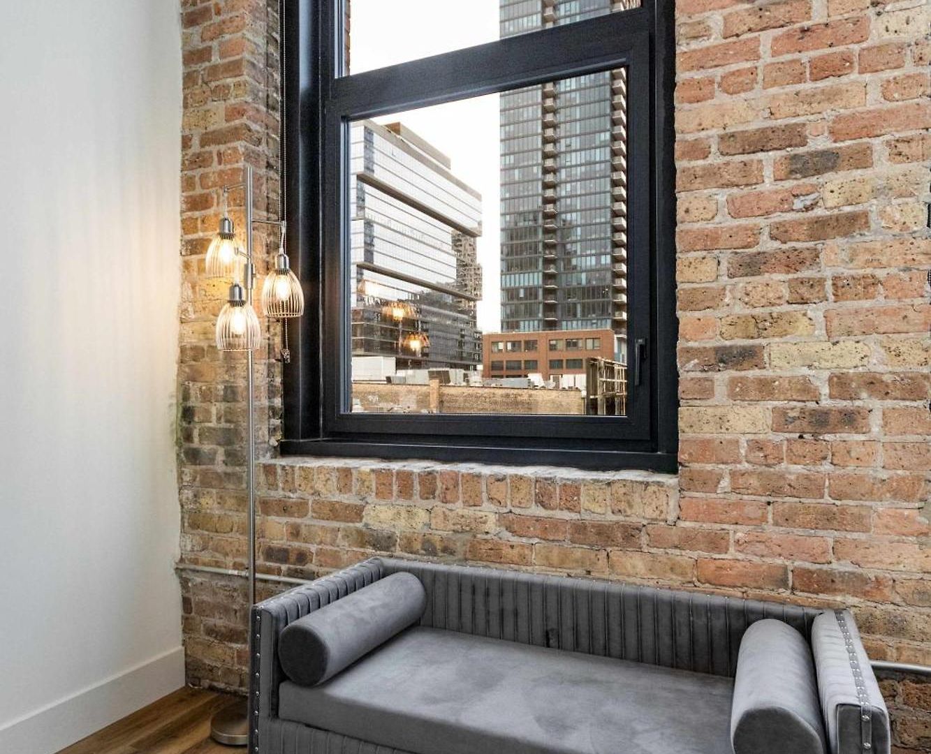 River North Rooftop With In And Out Parking 6 *