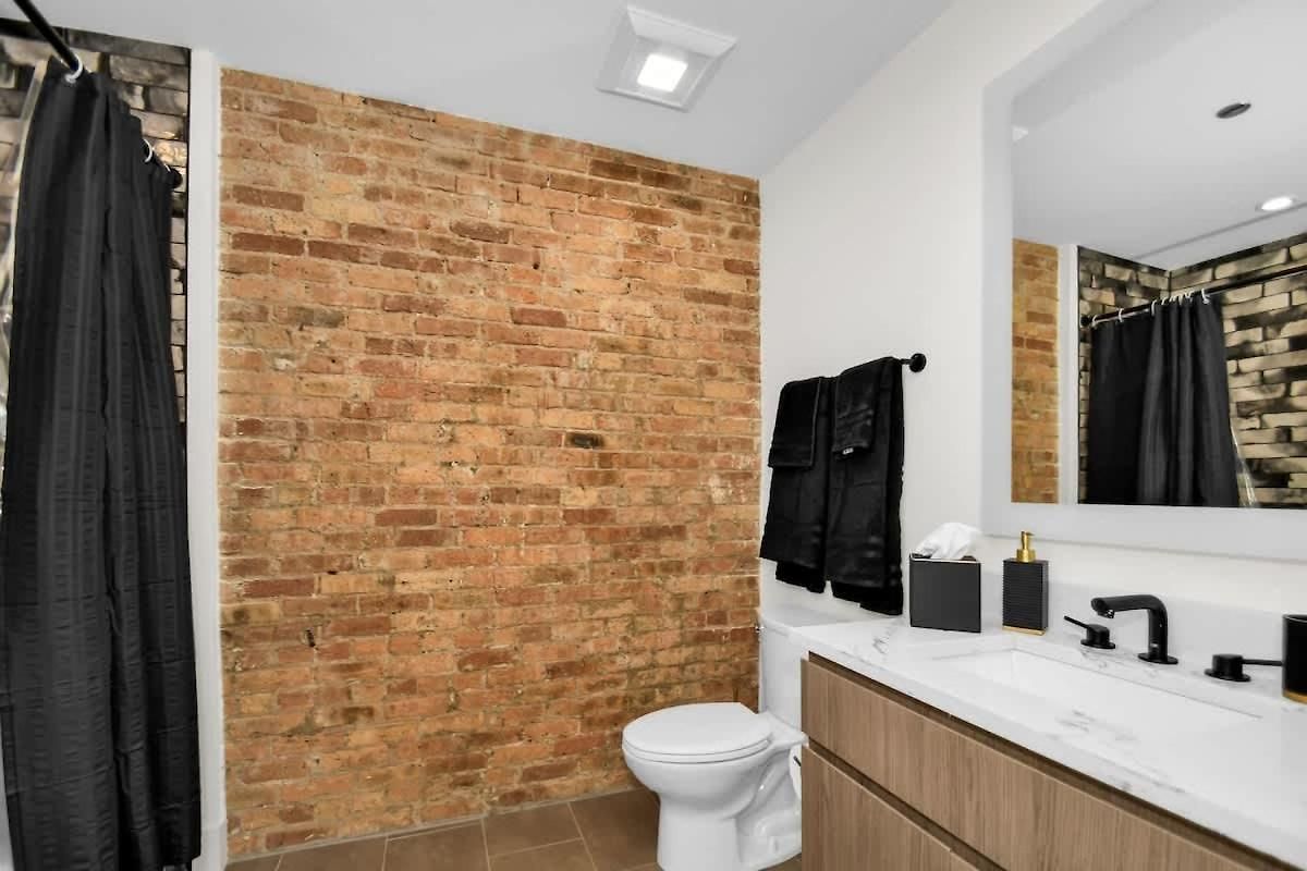 Apartment River North Rooftop With In And Out Parking 1 *