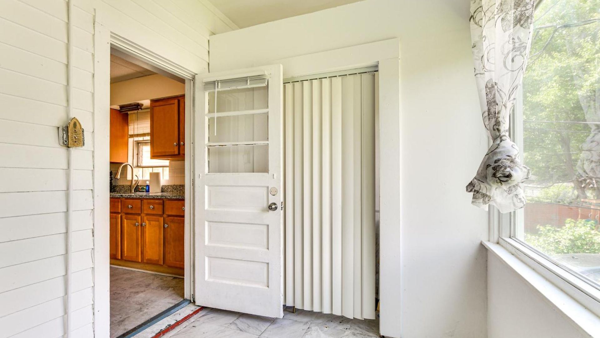 Apartment 2 Mi To Rainbow Park: South Side Charmer! Chicago