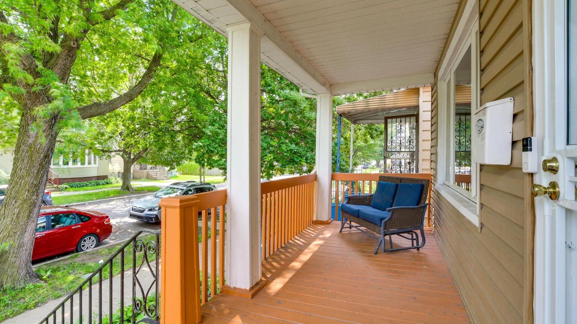 Apartment 2 Mi To Rainbow Park: South Side Charmer!