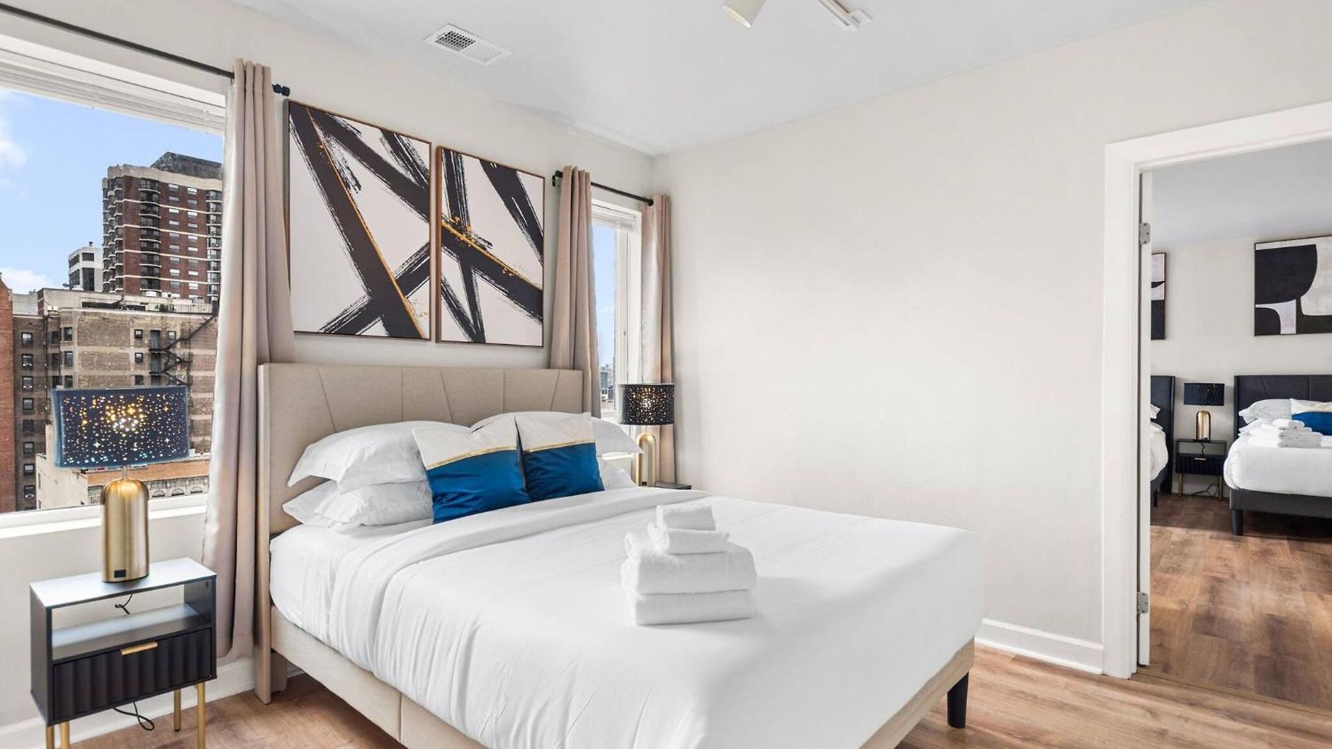 Hancock Lookout|steps To Beach&transit, Chi Views Apartment *