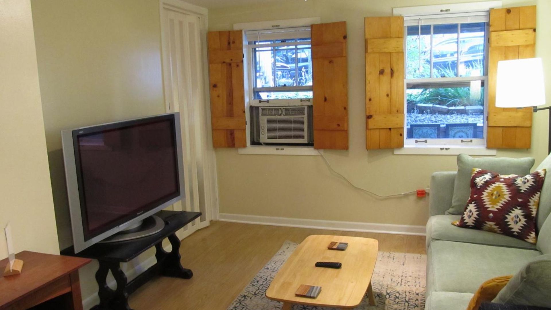 Apartment Cozy Vintage Near Downtown *