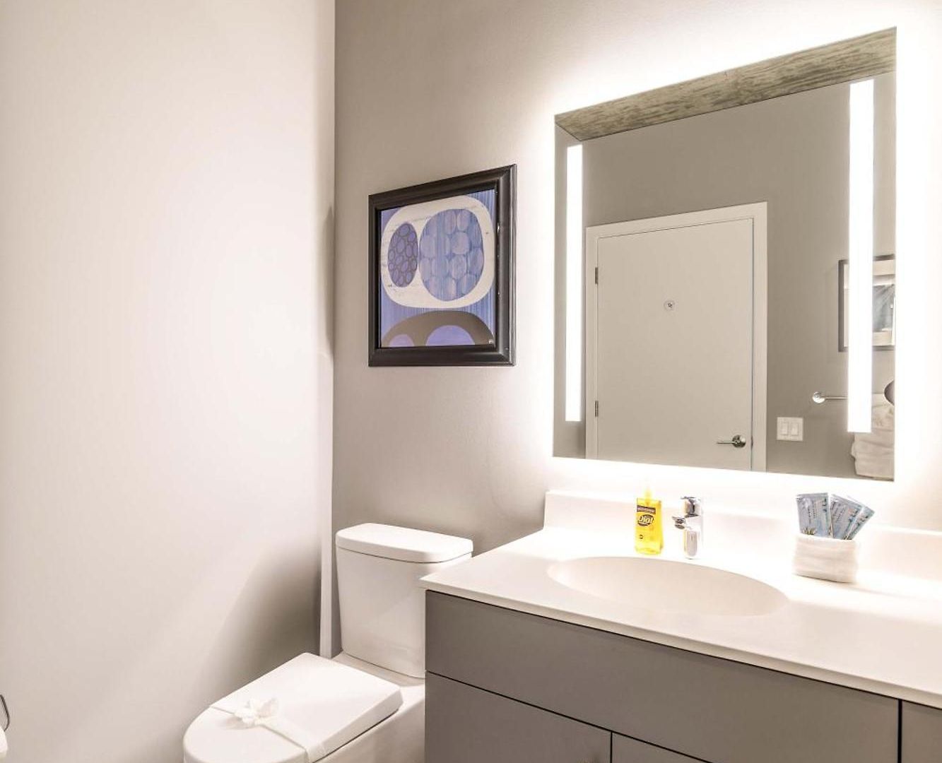 Bright & Modern 2br Perfect Escape Chicago