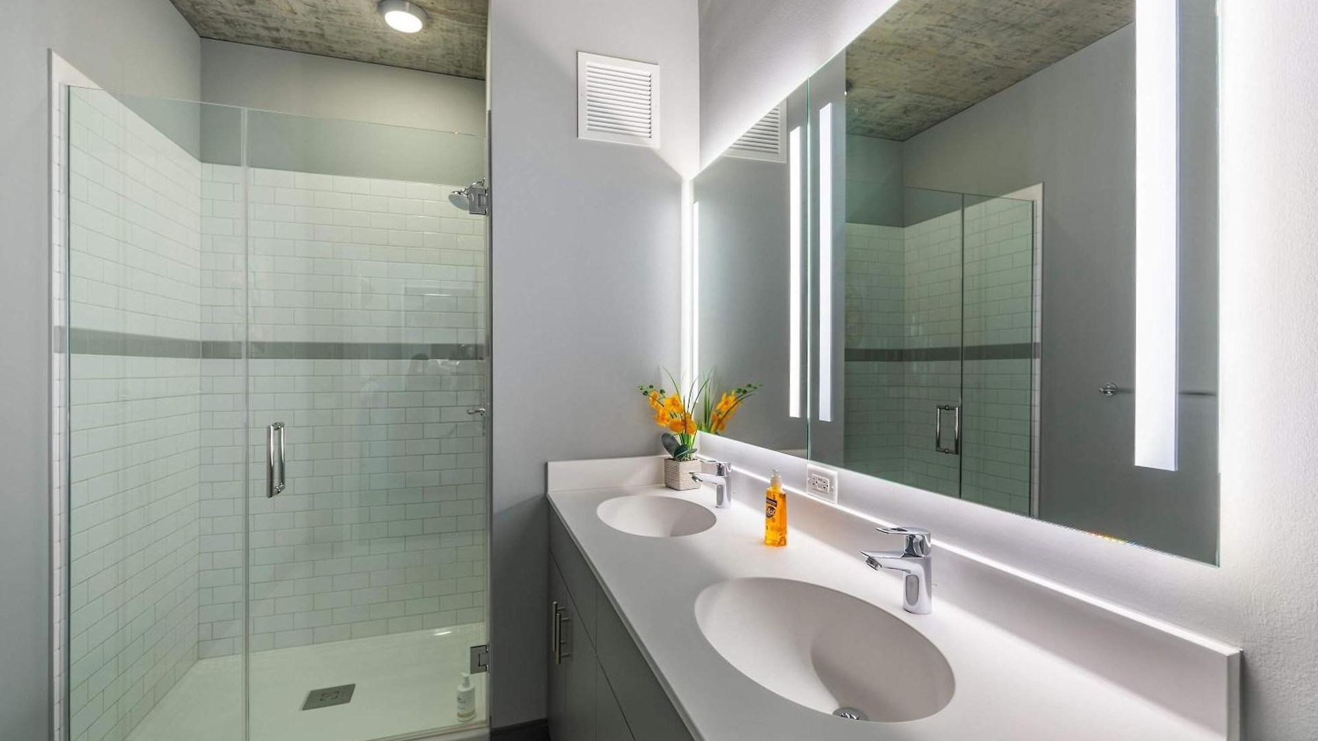 Bright & Modern 2br Perfect Escape