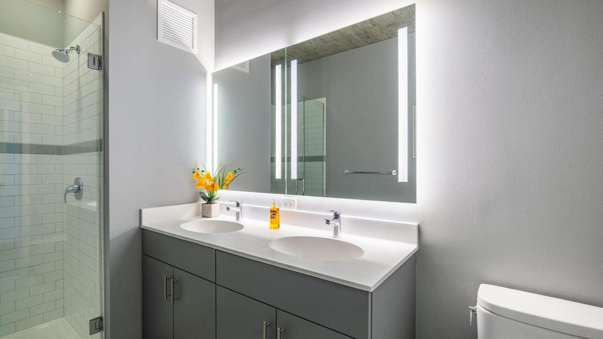 Apartment Bright & Modern 2br Perfect Escape Chicago