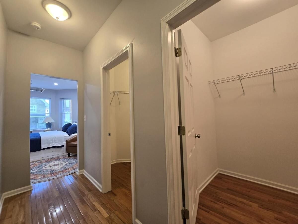 Luxe Loft Vibe With King - 4br 3ba Chicago