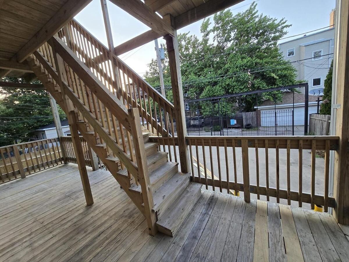 Luxe Loft Vibe With King - 4br 3ba Apartment