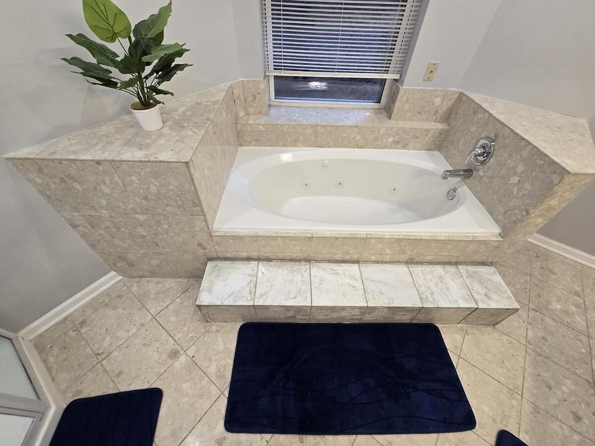 Luxe Loft Vibe With King - 4br 3ba Chicago