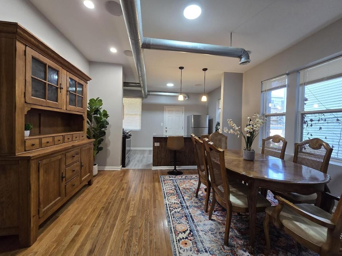 Luxe Loft Vibe With King - 4br 3ba *