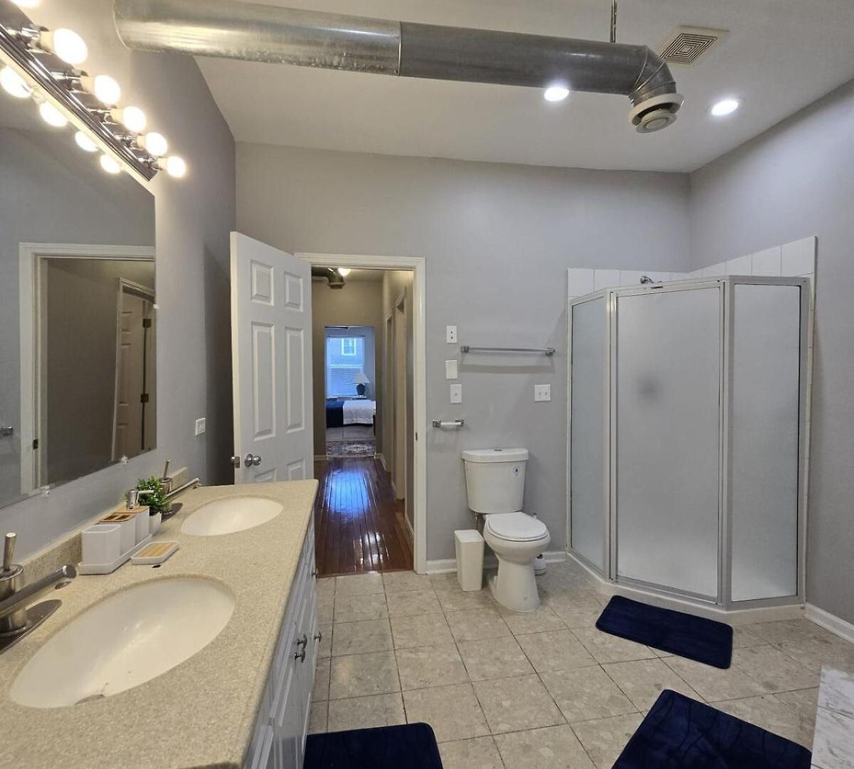 Luxe Loft Vibe With King - 4br 3ba * Chicago