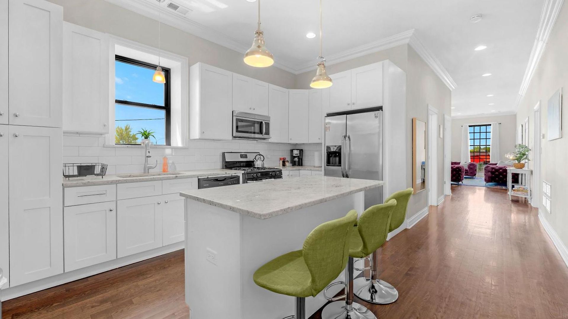 Apartment Modern, Spacious 3br Minutes To Downtown! *