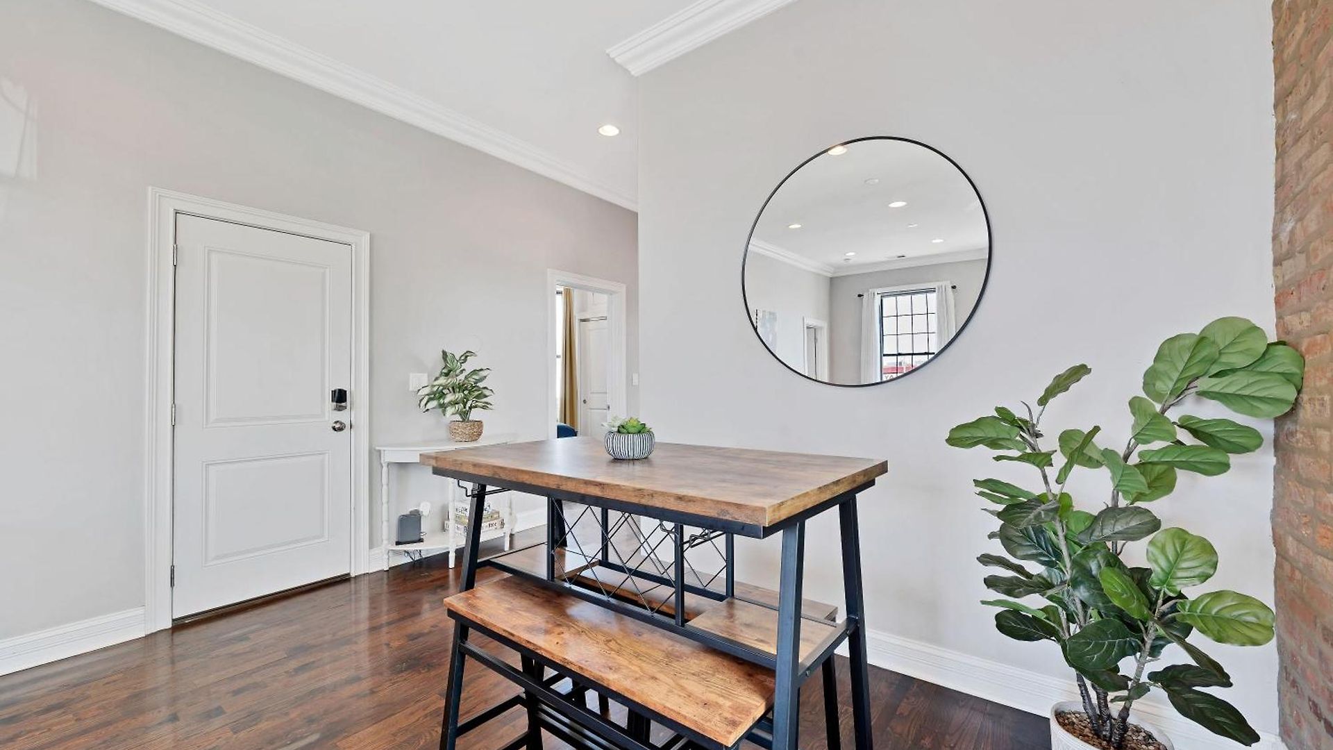 Modern, Spacious 3br Minutes To Downtown!