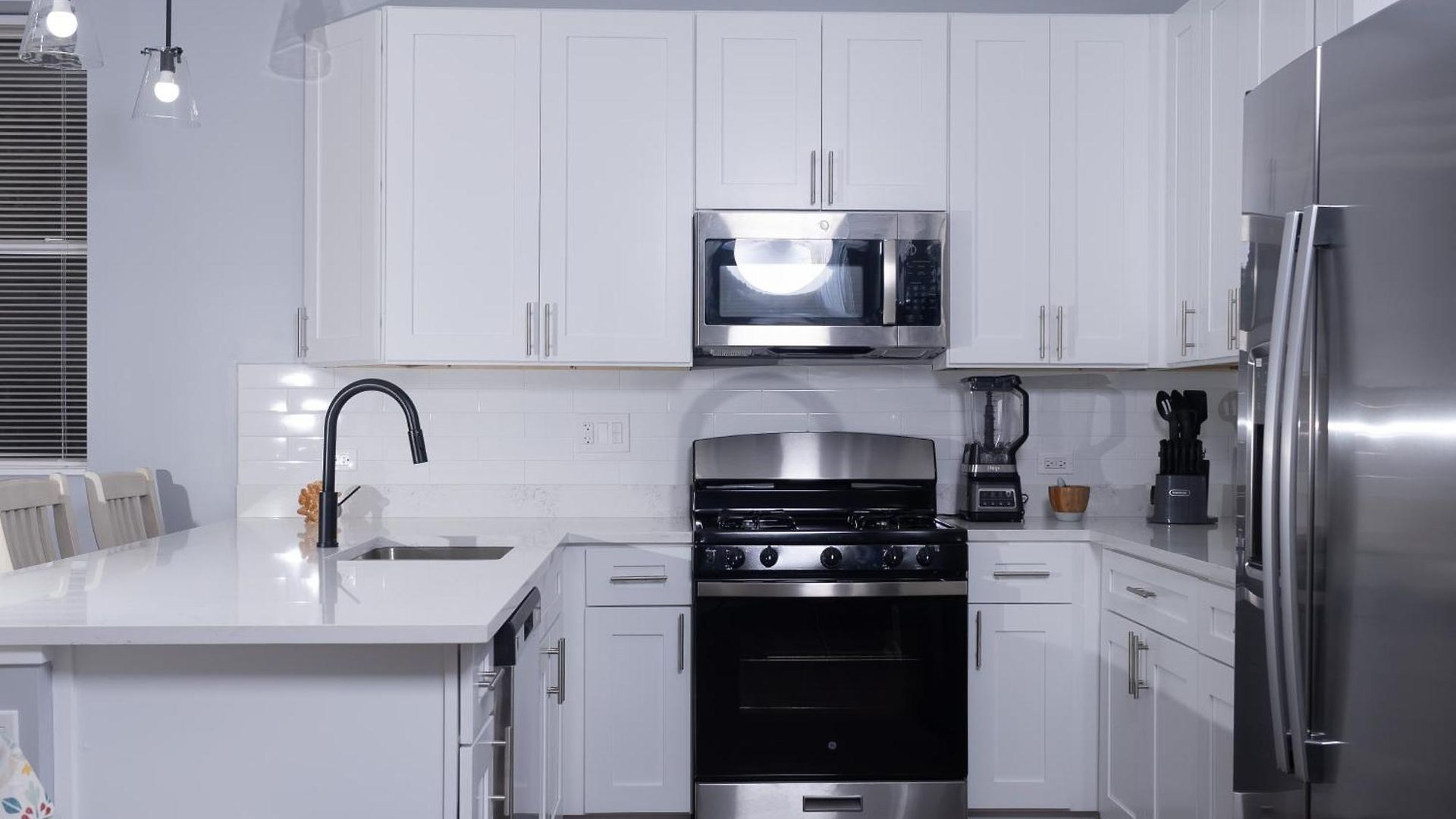 Shared, Spacious Near Uchicago And Obama Center Guest house