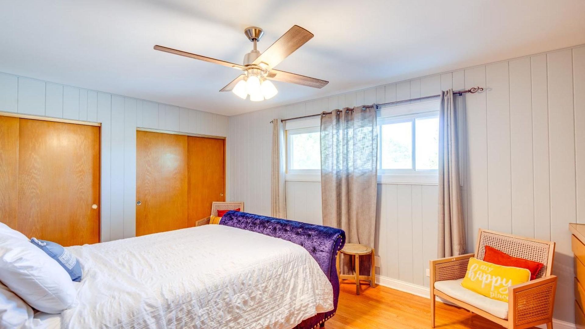 Apartment Walk To Train & Bus: Updated