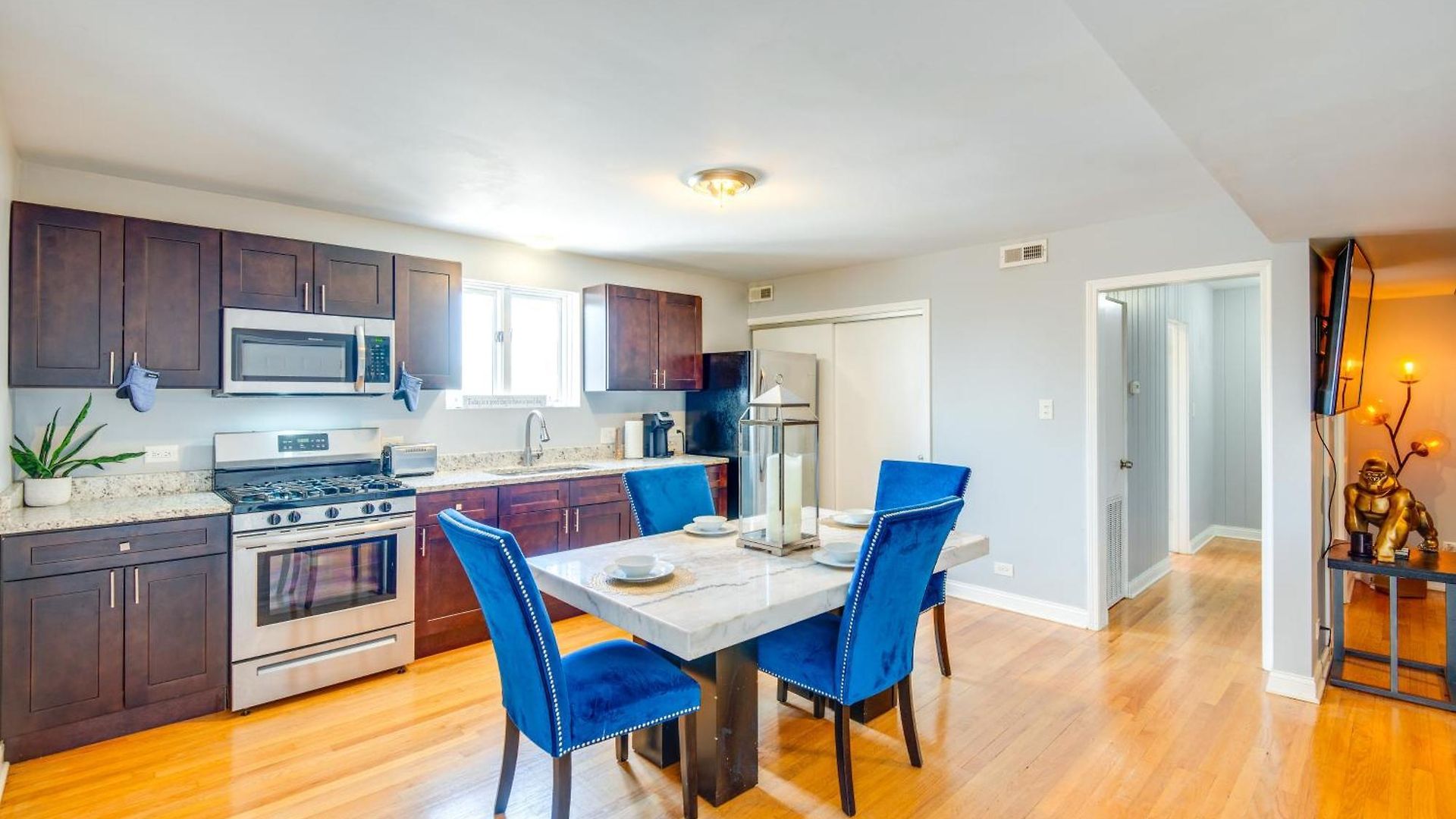Walk To Train & Bus: Updated Apartment *