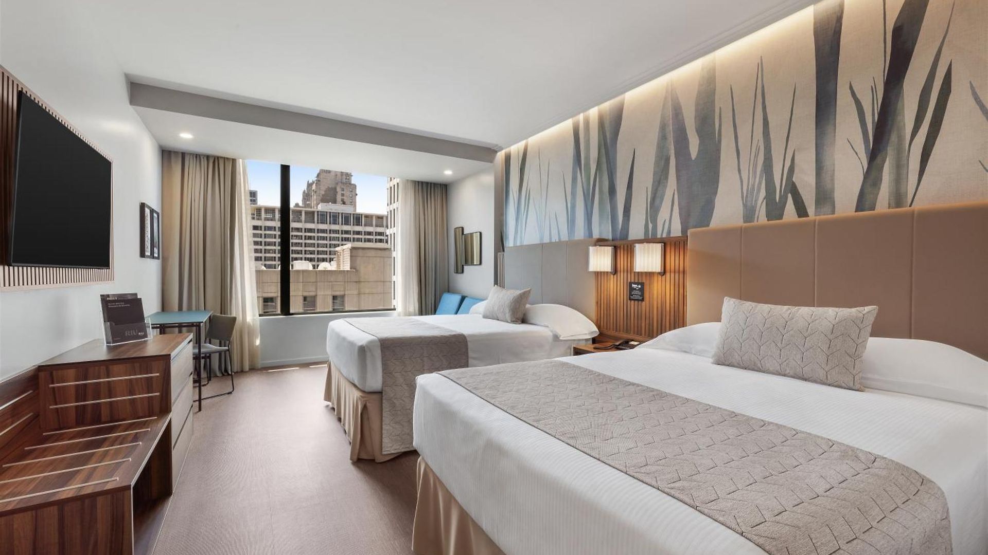 Hotel Riu Plaza