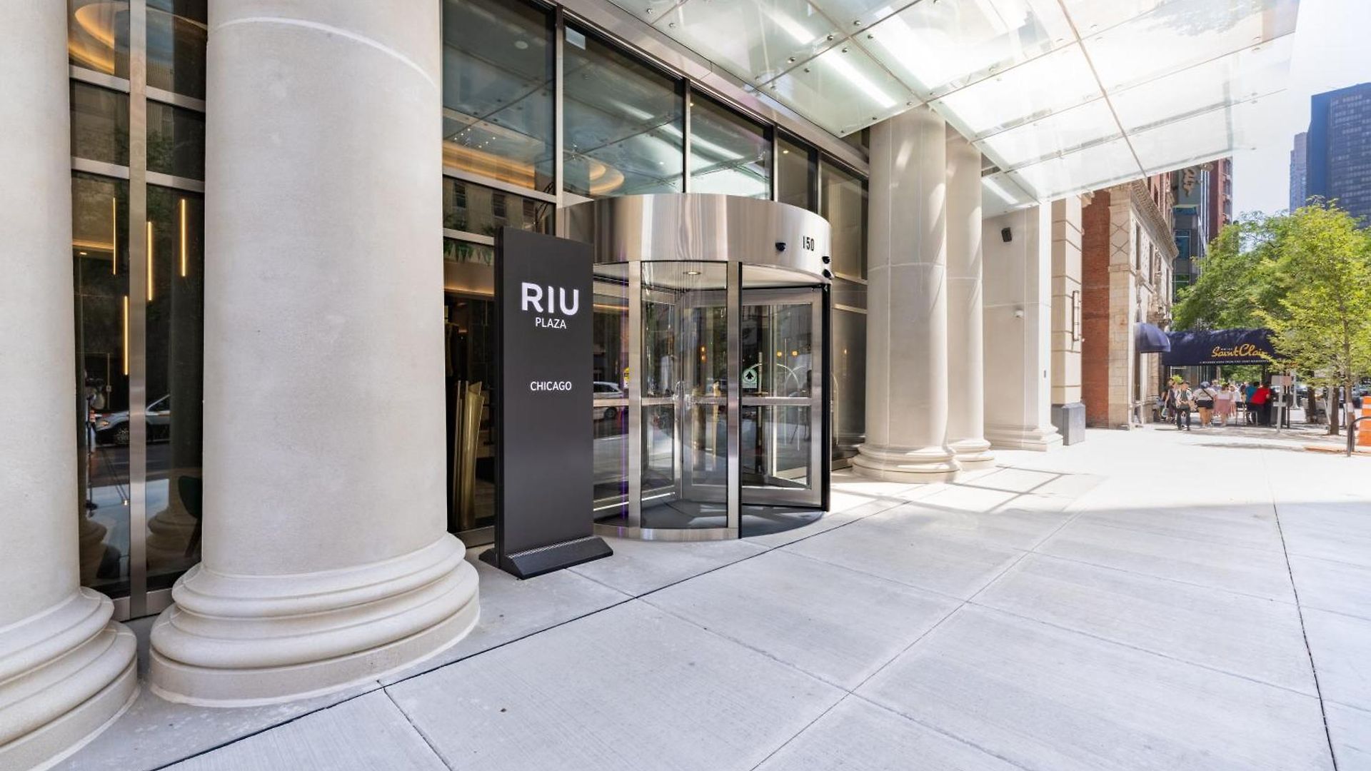 Hotel Riu Plaza 4*