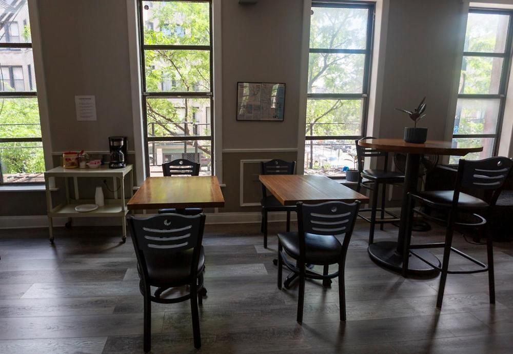 Parthenon Hostel *