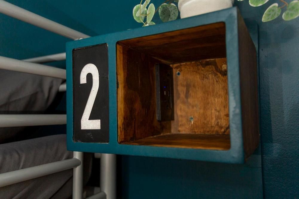 Parthenon Hostel *