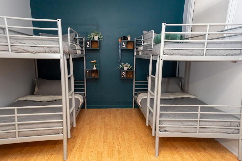 Parthenon Hostel Chicago