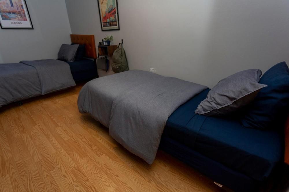 Parthenon Hostel Chicago
