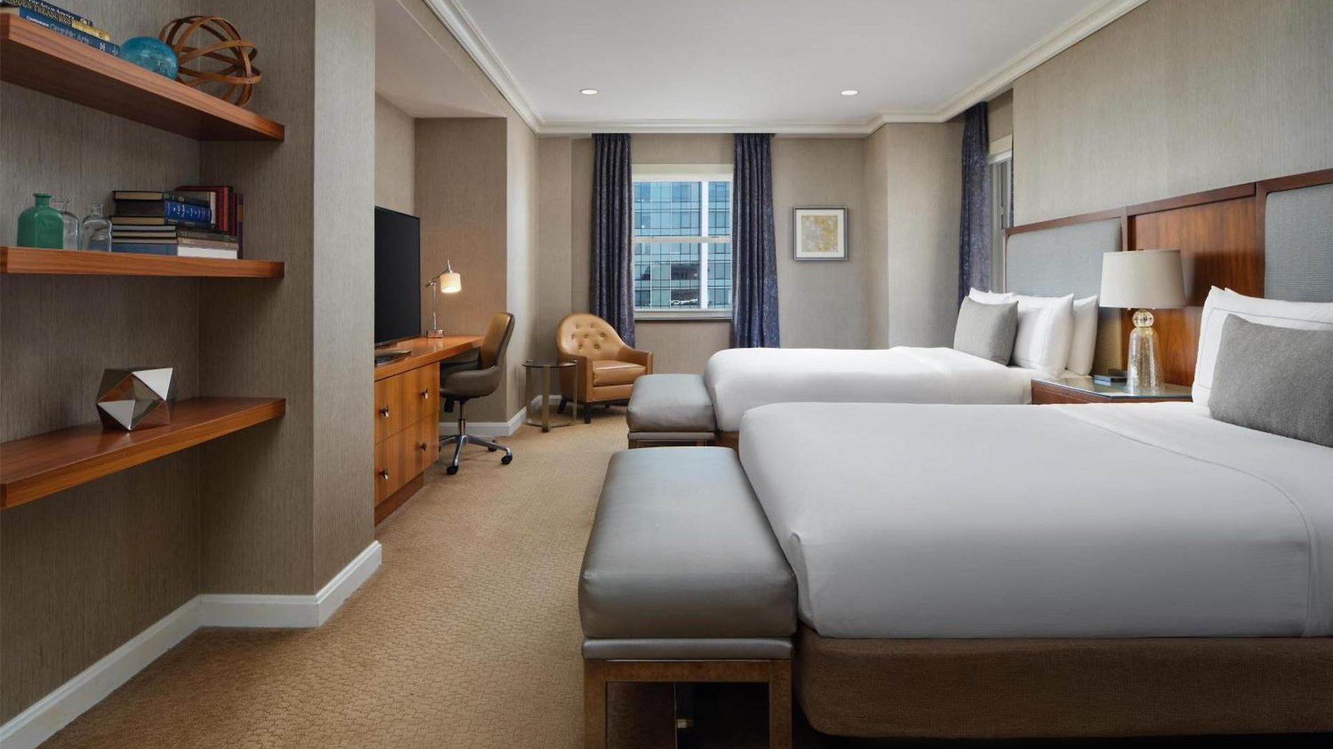 Hilton Hotel 3*