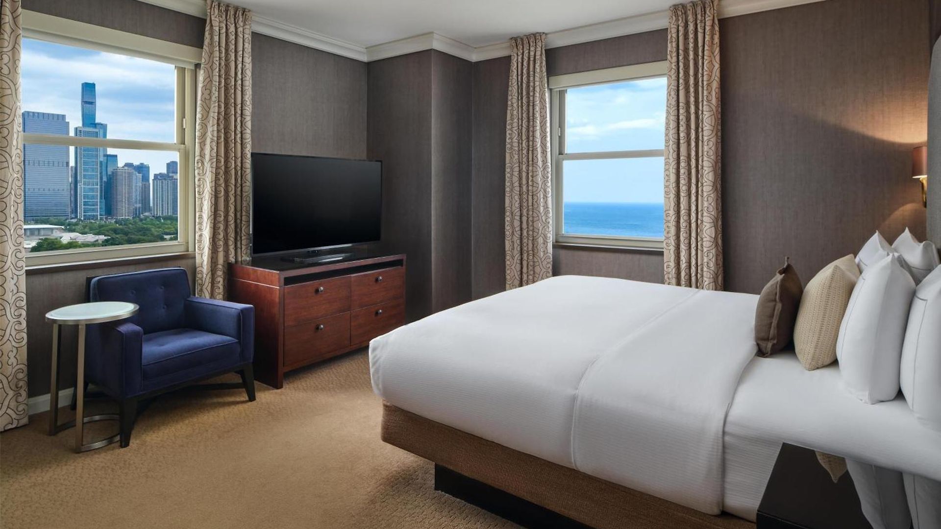 Hilton Hotel 3*