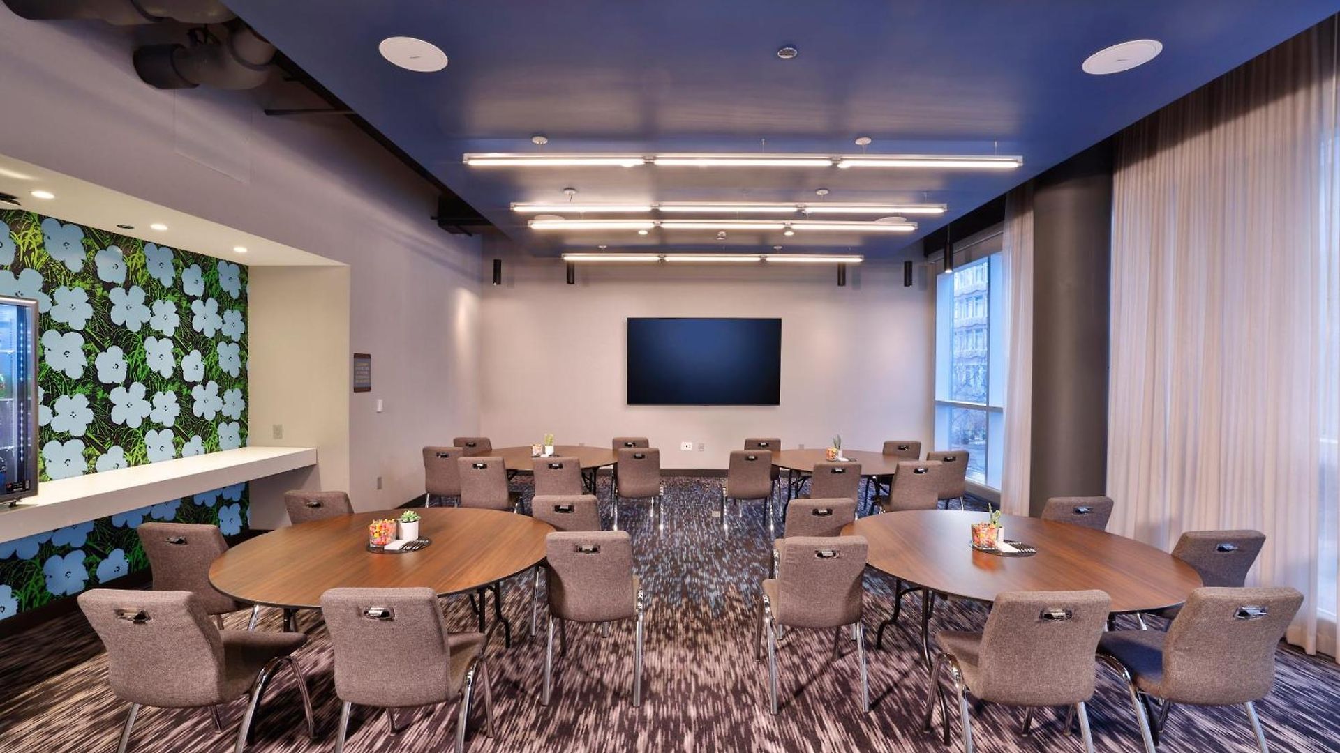 Aloft By Marriott Mag Mile Hotel 3*