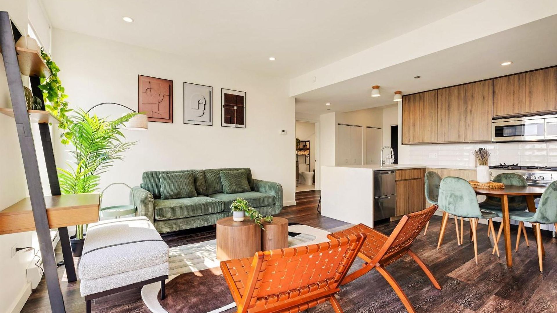 Luxurious 3bd Penthouse L Private Patio L Gym L Stunning Rooftop *