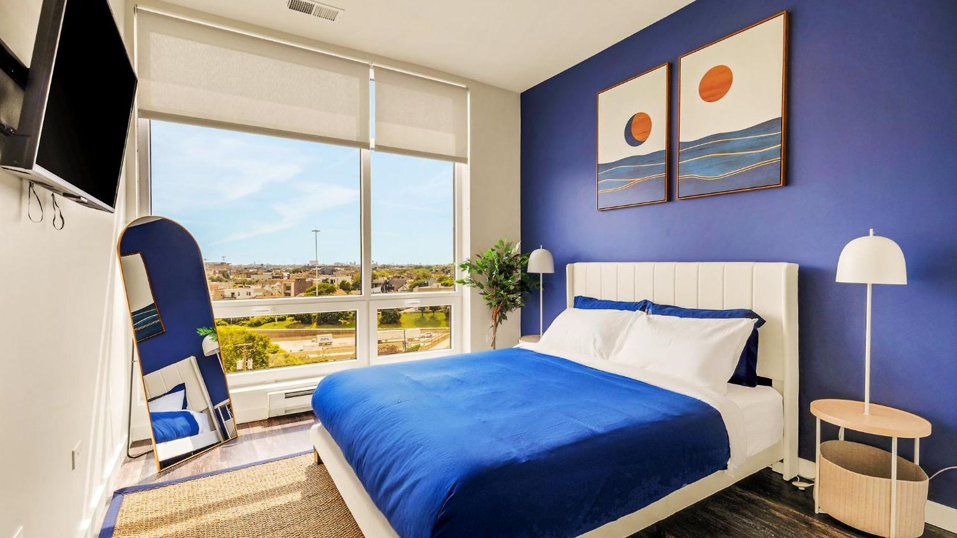 Luxurious 3bd Penthouse L Private Patio L Gym L Stunning Rooftop Chicago