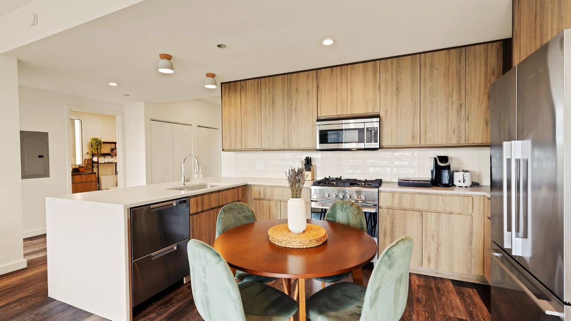 Luxurious 3bd Penthouse L Private Patio L Gym L Stunning Rooftop * Chicago