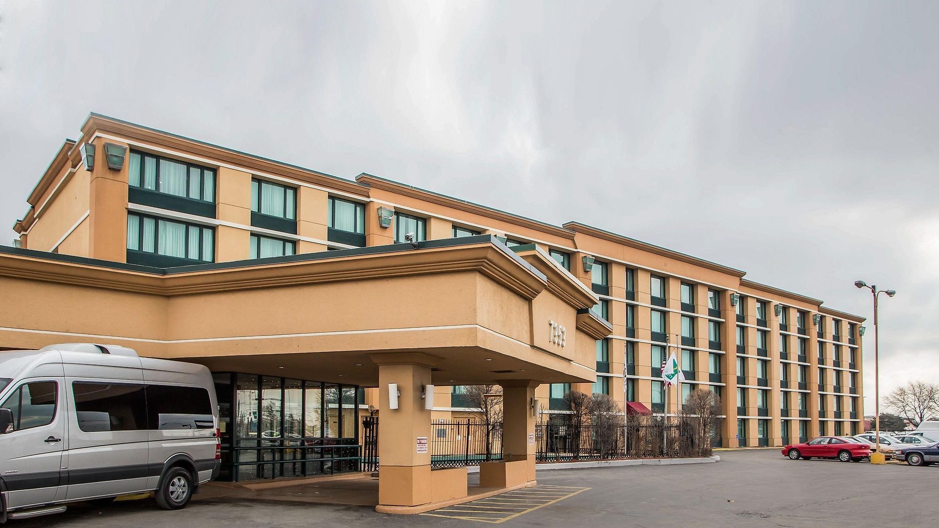 Hotel Midway Airport S By Ihg