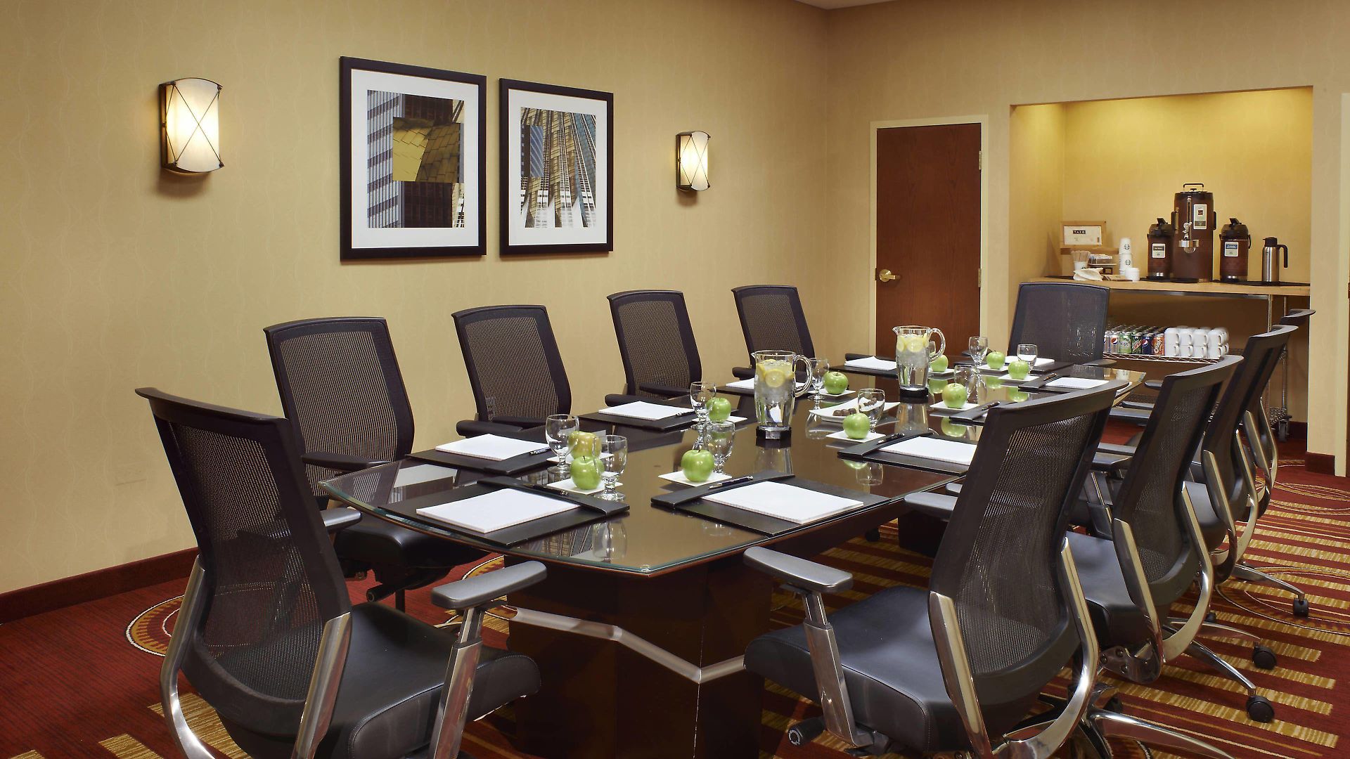 Courtyard By Marriott Downtown/river North