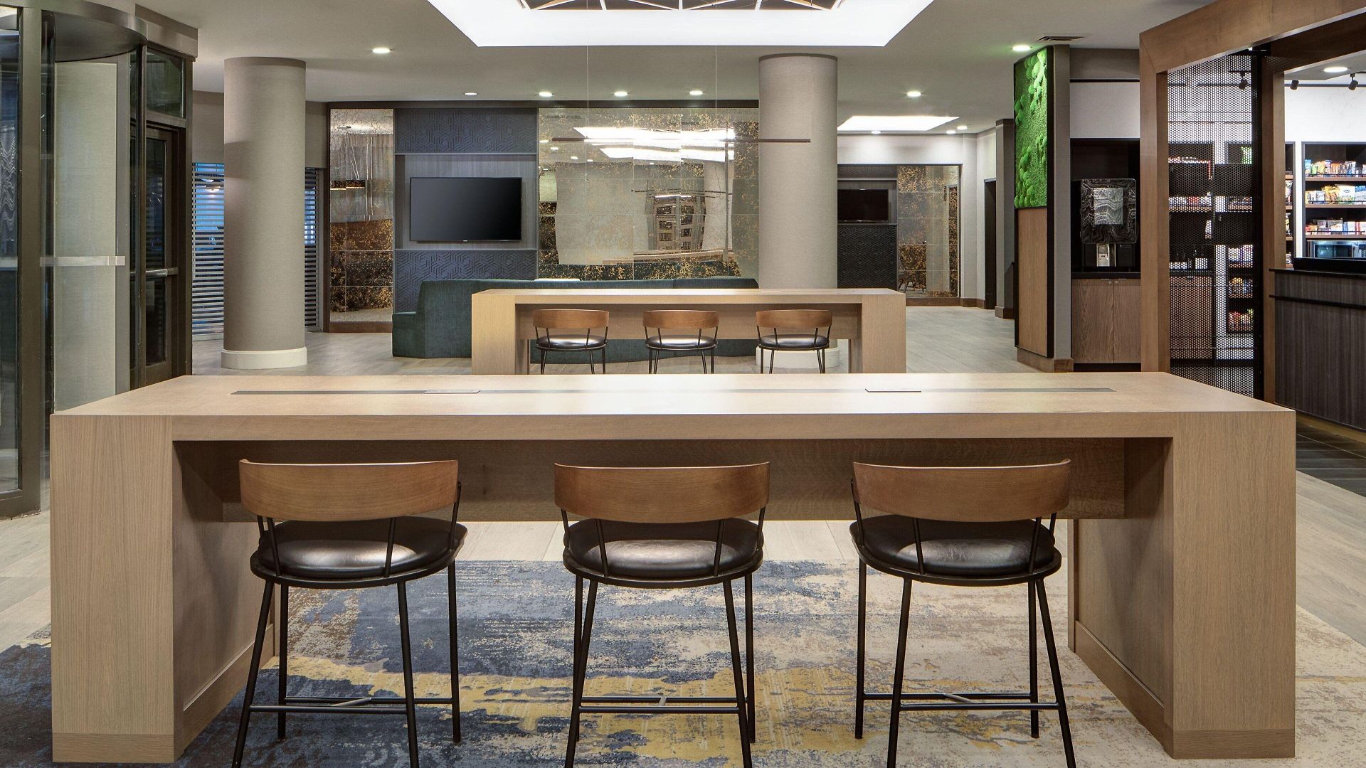 Courtyard By Marriott Downtown/river North Hotel 3*