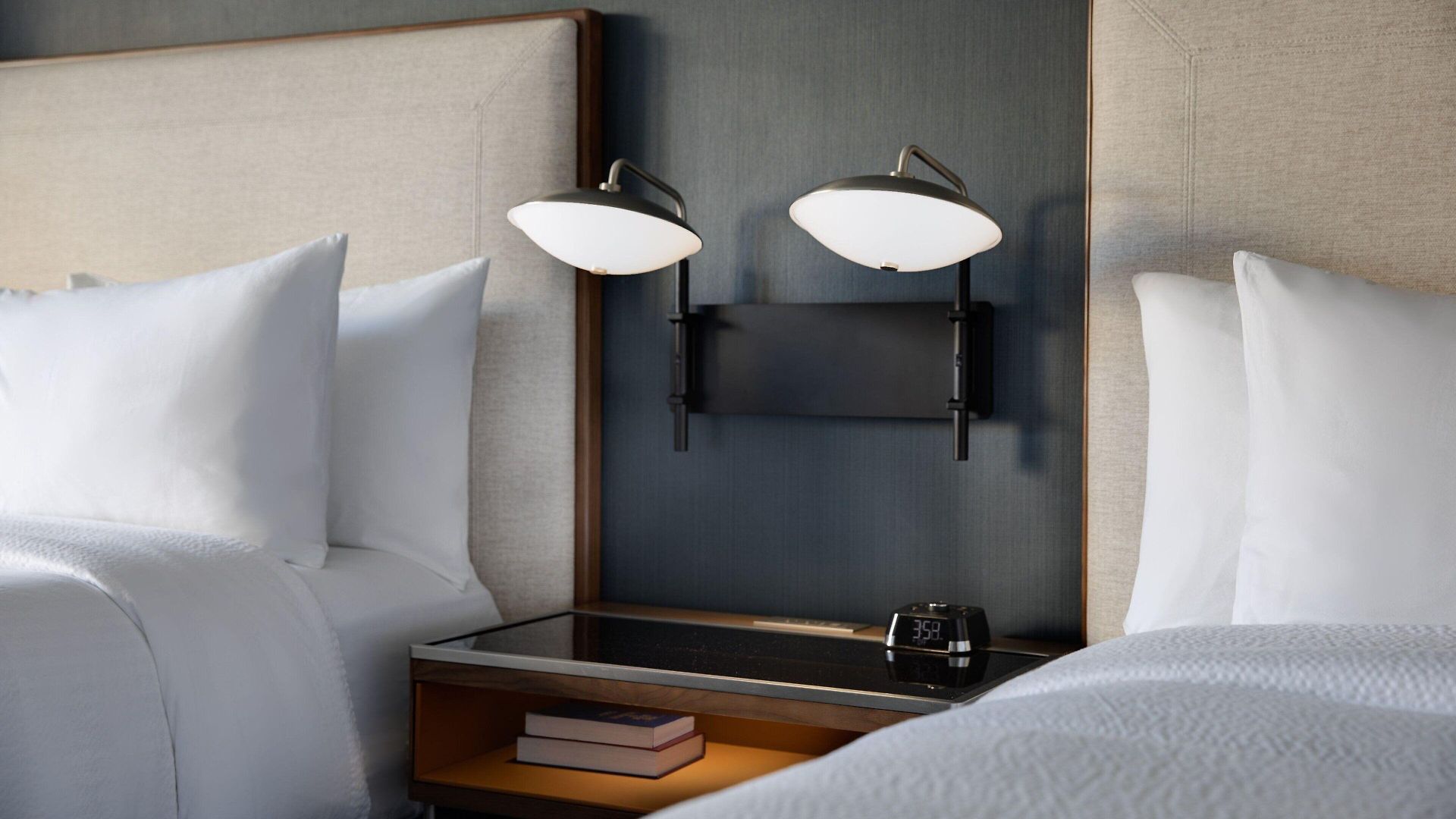 Courtyard By Marriott Downtown/river North