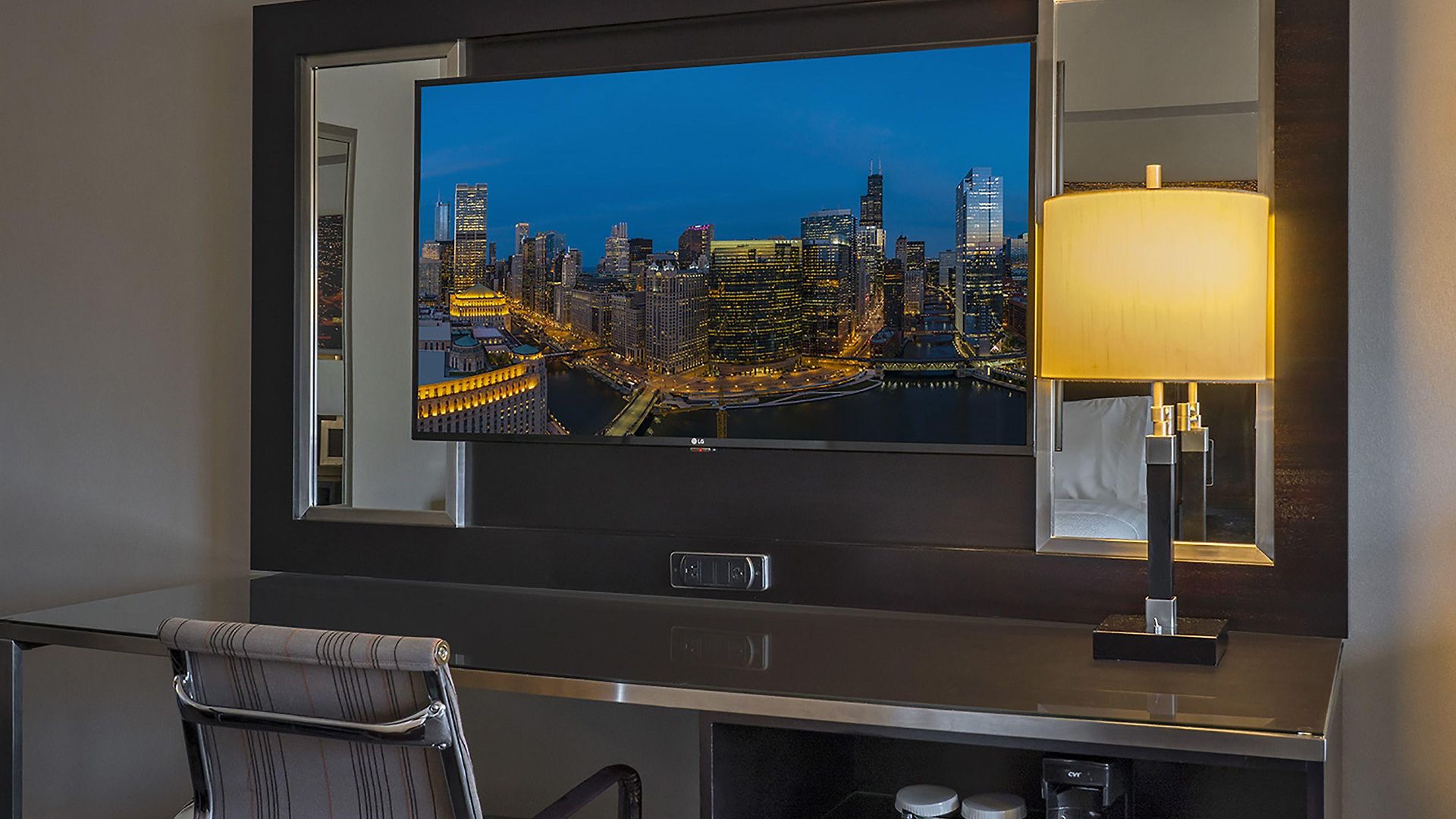 Mart Plaza River North, An Ihg 4*