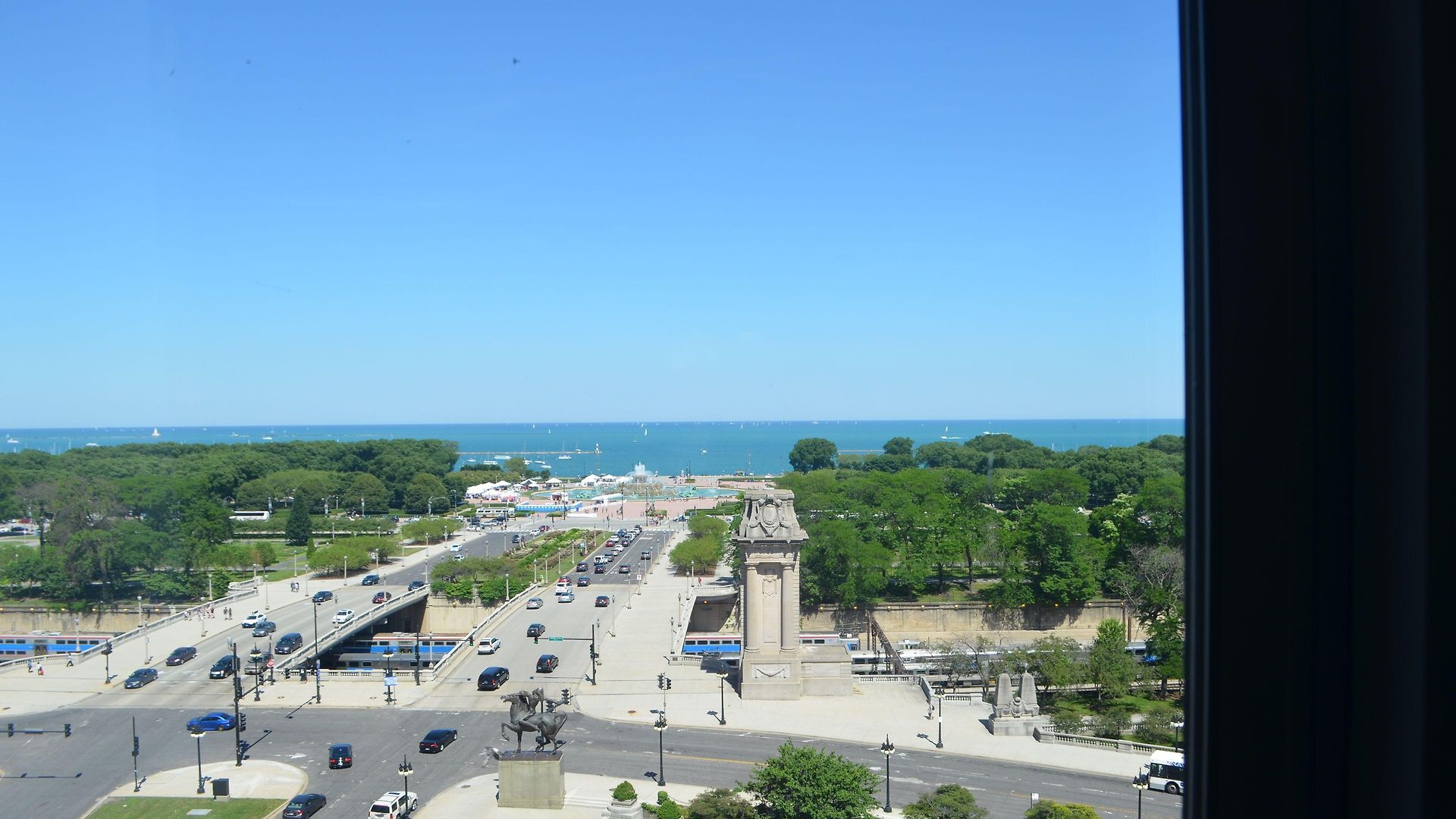 Congress Plaza Hotel 3*