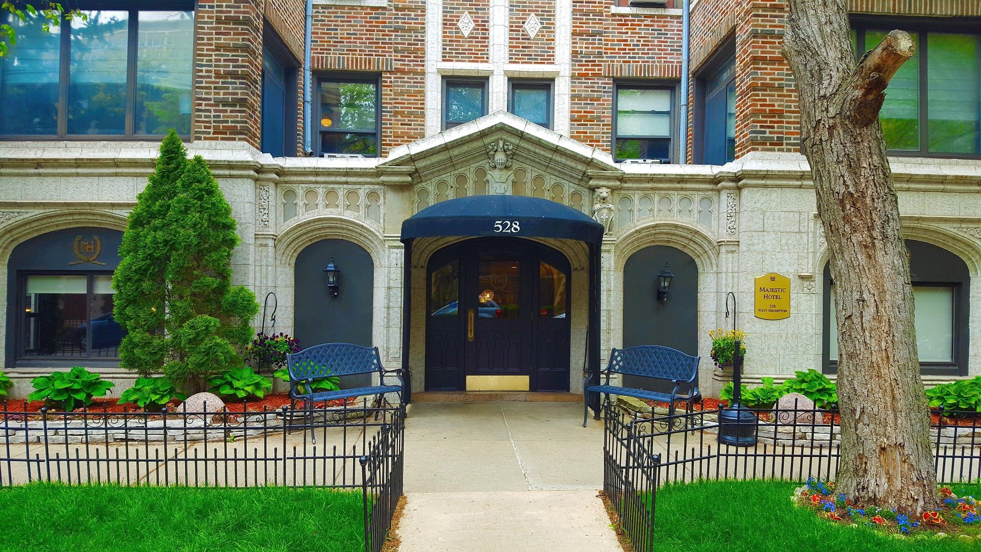 Hotel Majestic Chicago