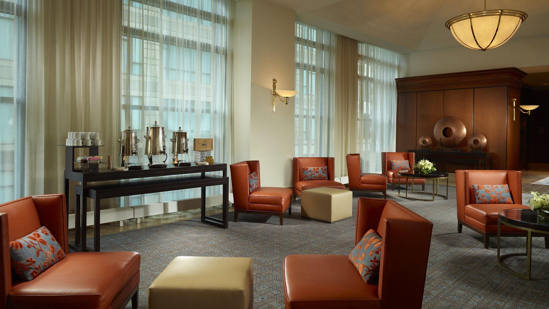 Omni Hotel 4*